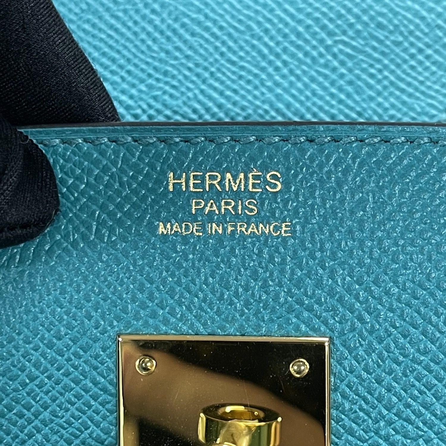 Hermes (爱马仕) Wallets — 制造标签