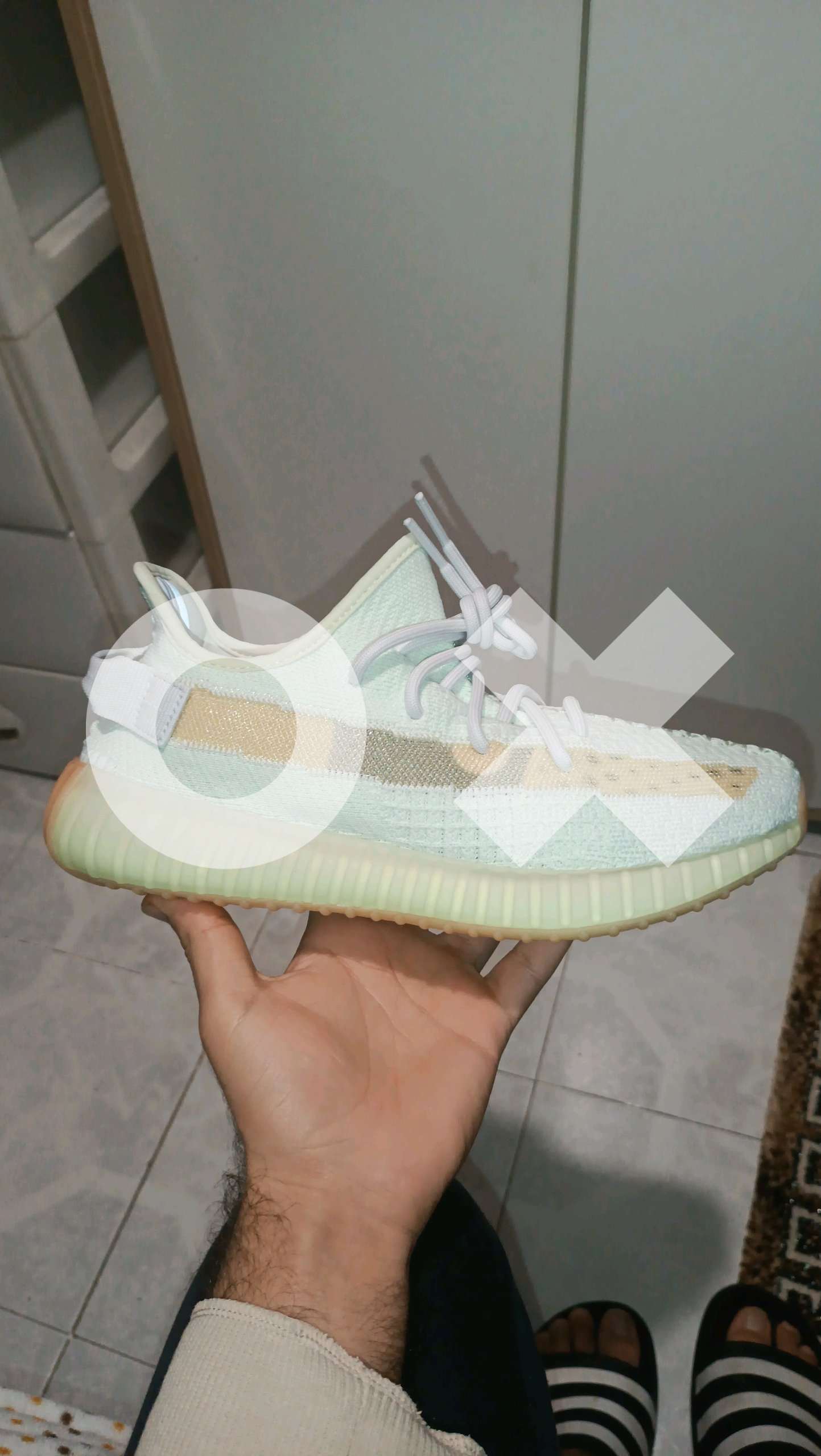 3089140225585864 Yeezy Yeezy Boost 350 AUTHENTIC LEGIT APP Authentication