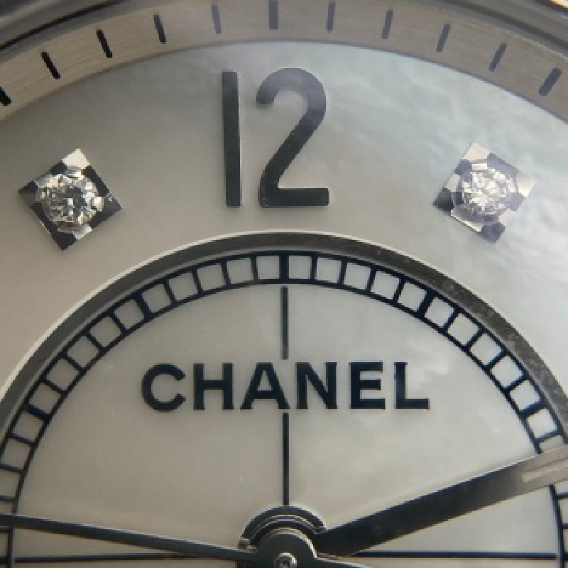 Chanel ALL — Logo Detail