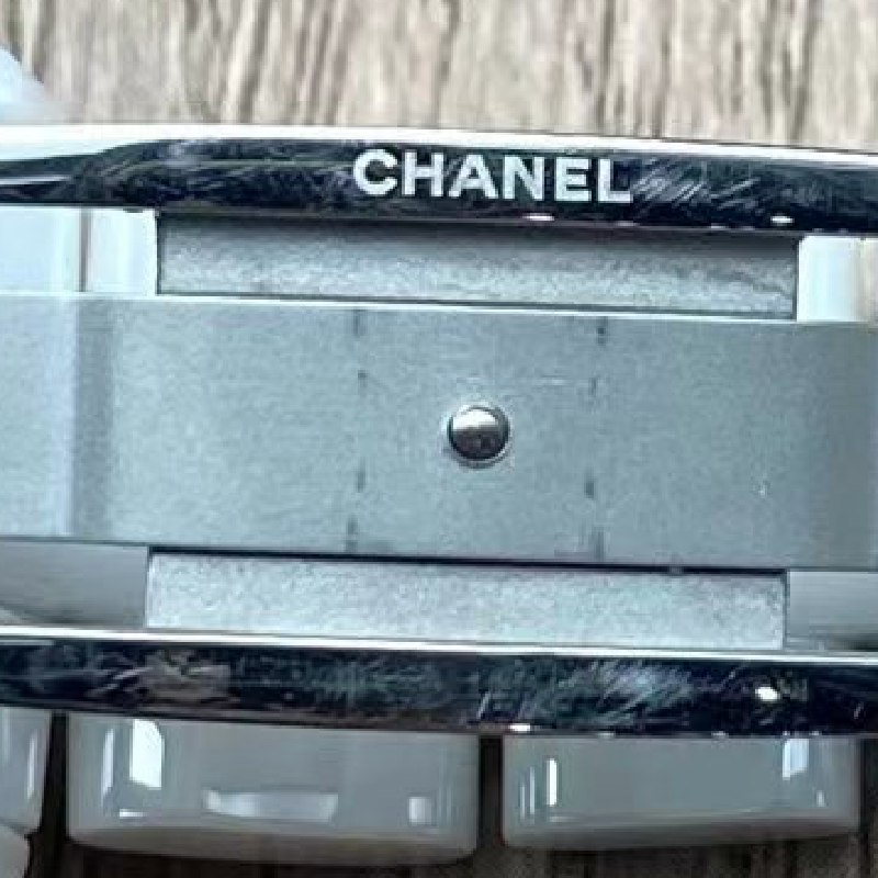Chanel ALL — Clasp Engraving Image