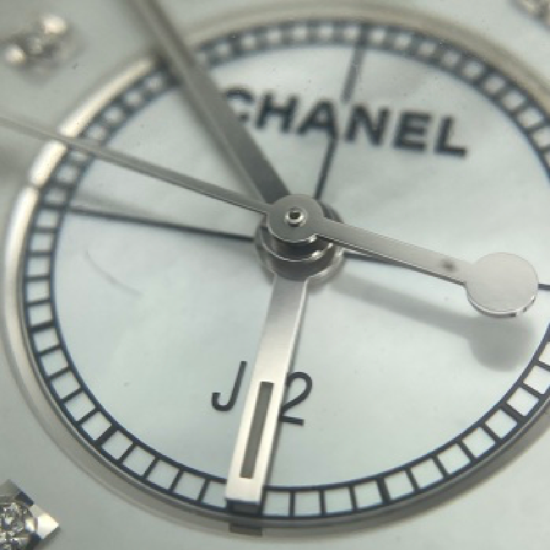 Chanel ALL — Hand Pivot Detail