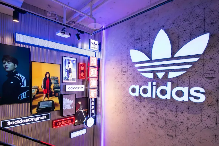 Adidas (アディダス) — LegitApp Authentication