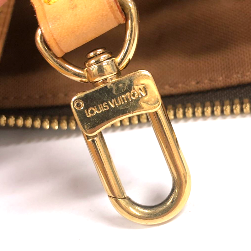 Cartier (カルティエ) Chain Bag — バックル