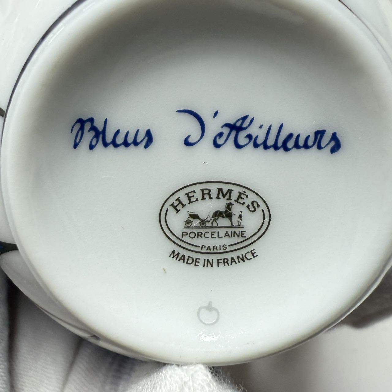 Hermes (エルメス) 食器セット — コップ底面のロゴ​