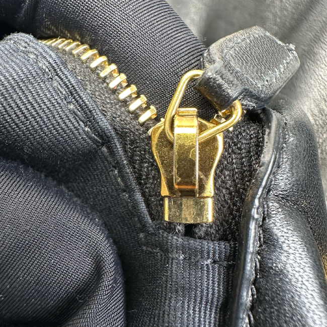 Saint Laurent / YSL (サンローラン) Other — ファスナー(正面)