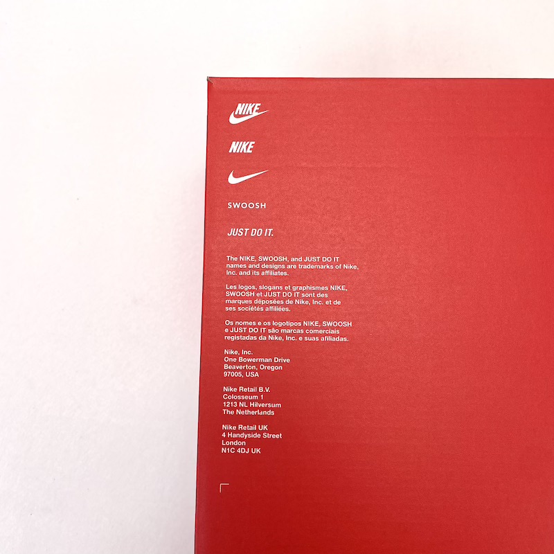Nike Kobe 9 — Wydrukowany tekst na tylnej części pudełka na buty