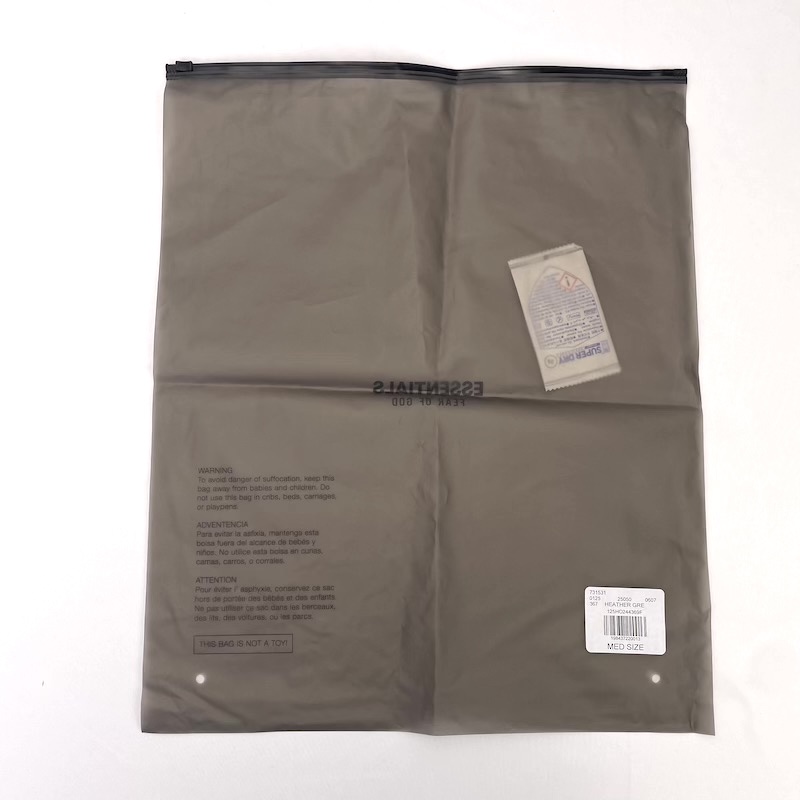 FEAR OF GOD Essentials (フィア・オブ・ゴッド エッセンシャルズ) Clothing — パッケージ(裏面)