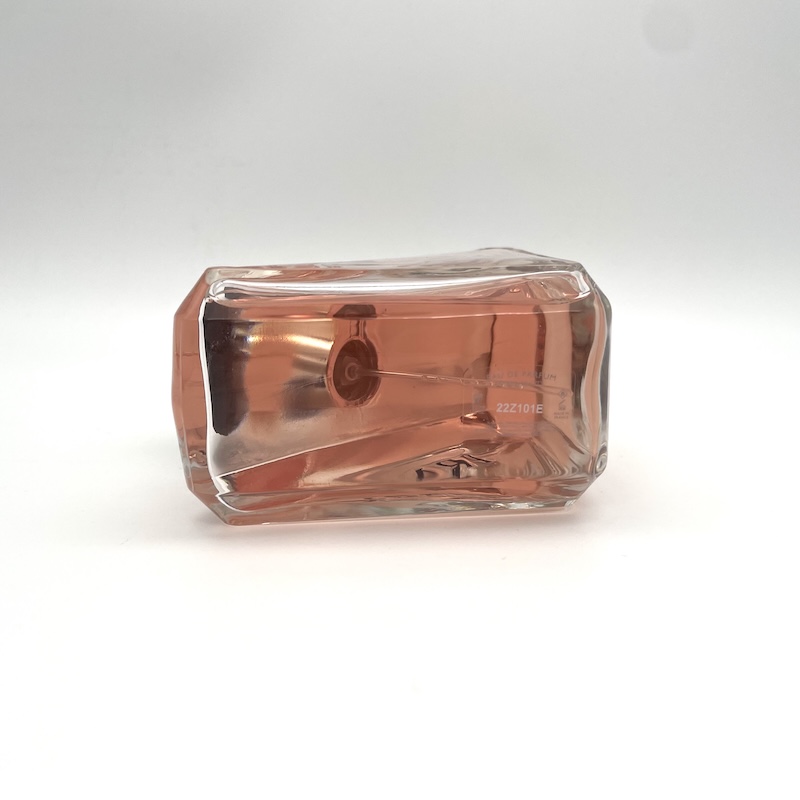 Prada (プラダ) Perfume — ボトルの底面​