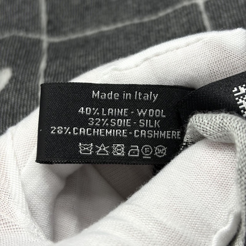 Chanel Scarf — Washing Label (1)