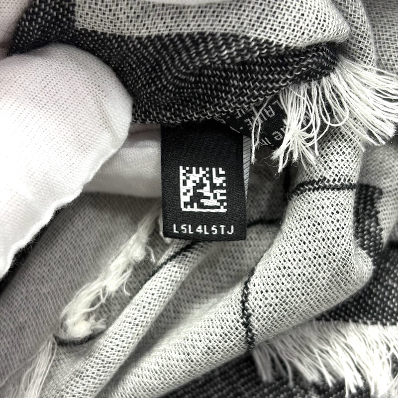 Chanel Scarf — Washing Label (2)