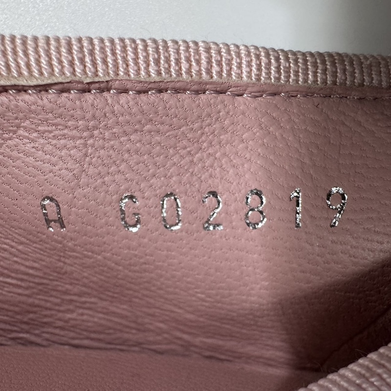 Gucci Other — Wewnętrzna metka