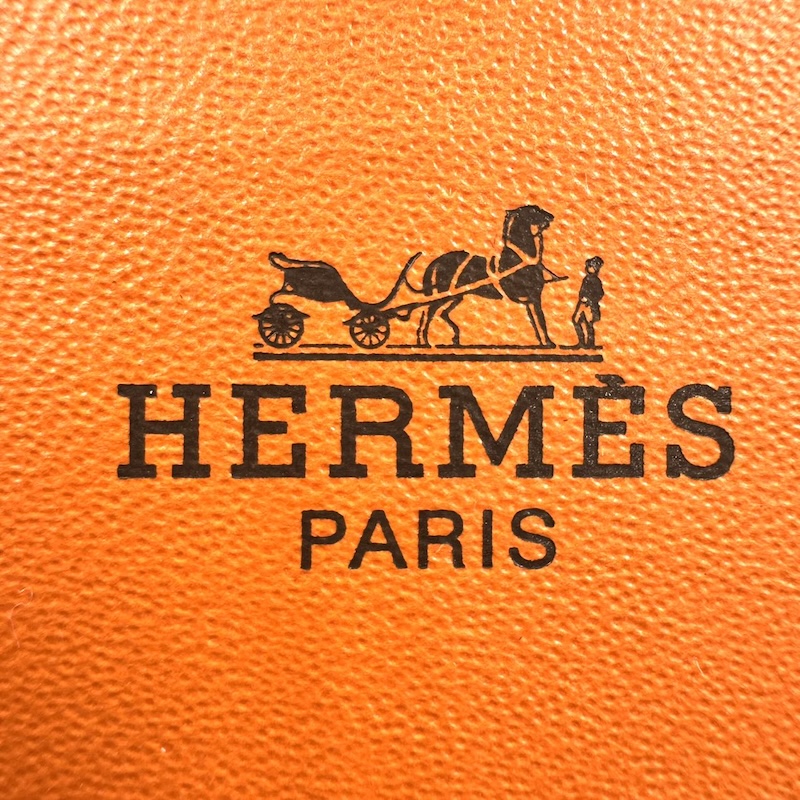 Hermes (エルメス) Sneakers — シューボックスの詳細