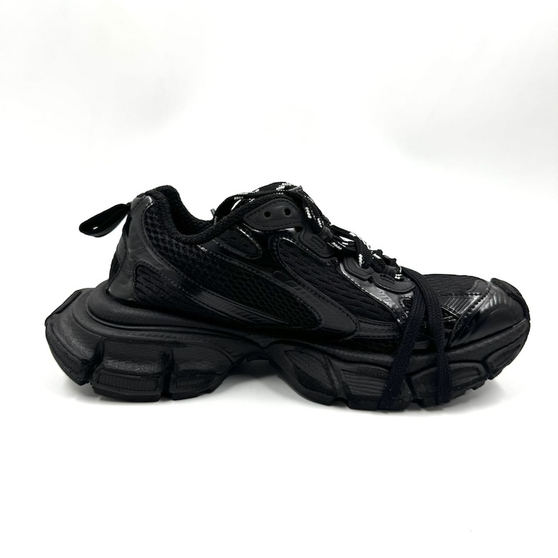 Balenciaga (バレンシアガ) Sports Shoes — 外部の内側(左)