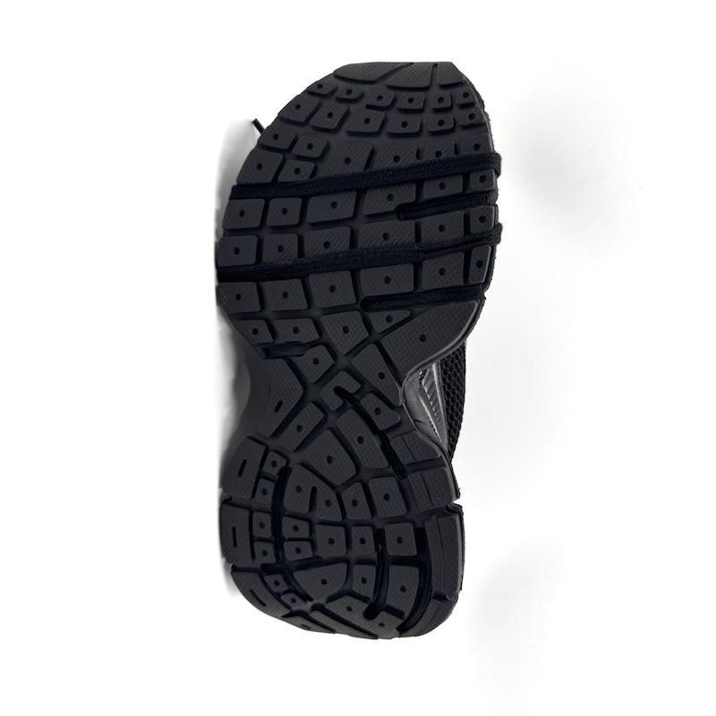 Balenciaga (バレンシアガ) Sports Shoes — アウトソール(右)