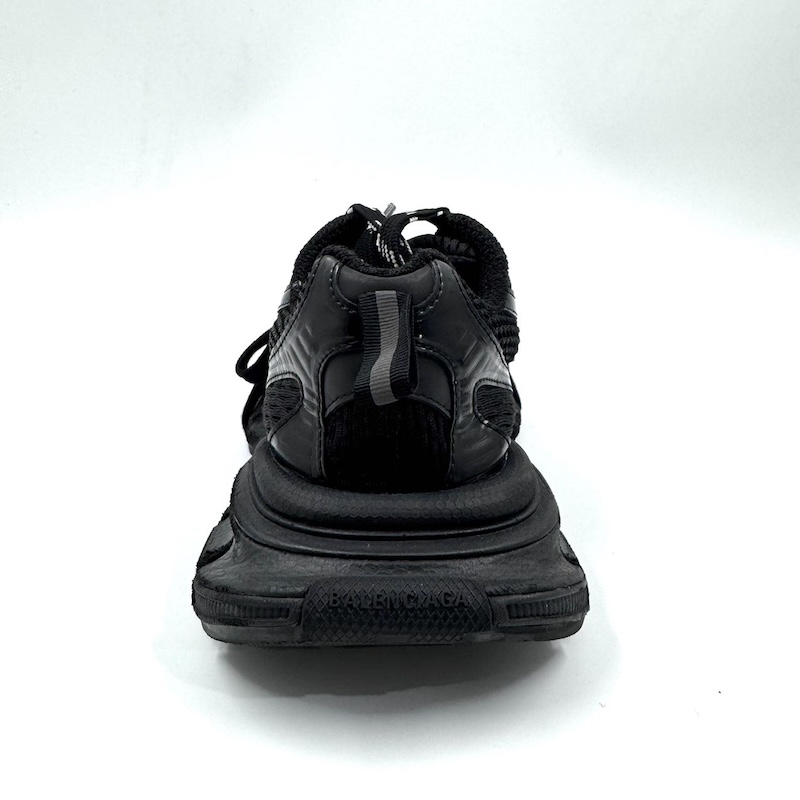 Balenciaga (バレンシアガ) Sports Shoes — ヒール(左)