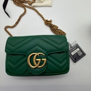 Gucci Gucci GG Marmont Matelassé Mini Bag Green Leather