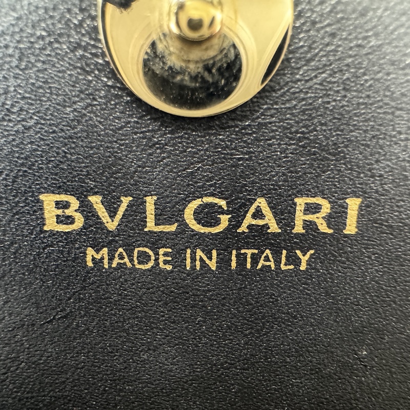 Bvlgari Wallets — Logo marki