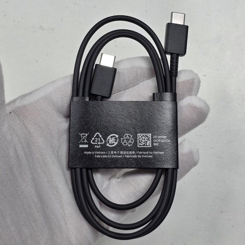 HUAWEI Smartphone (Opened) — Data Cable Overall View