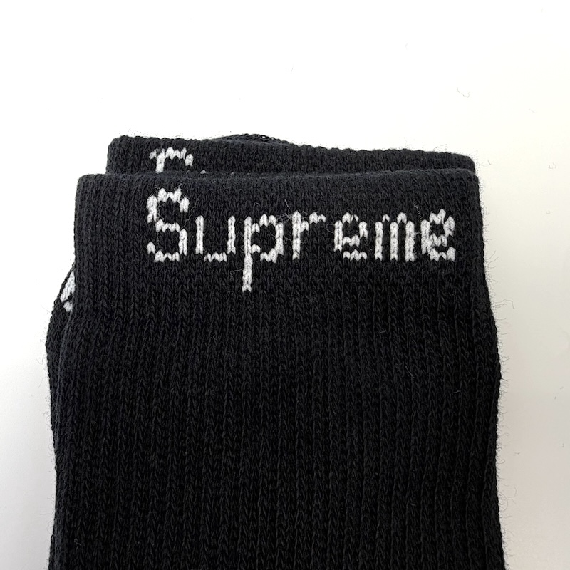 Supreme Socks — 刺繡細節