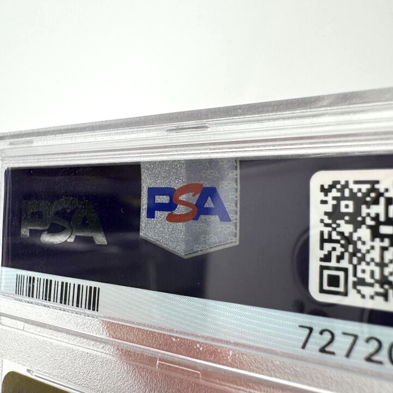 Sport Cards Graded Singles — Hologram - Tył (Pochylenie w prawo)