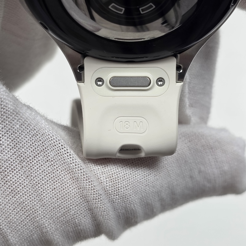 HUAWEI Smartwatch — Strap Connection Point Close-up