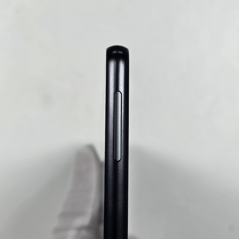 HUAWEI Tablet — Volume Button Close-up