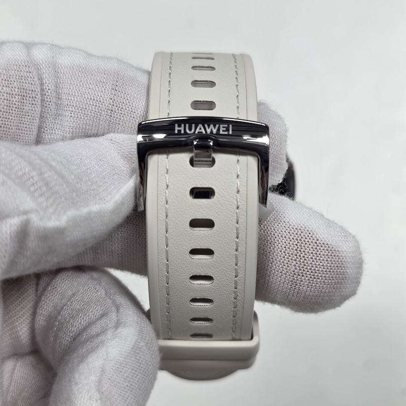 HUAWEI Smartwatch — Clasp Logo Detail