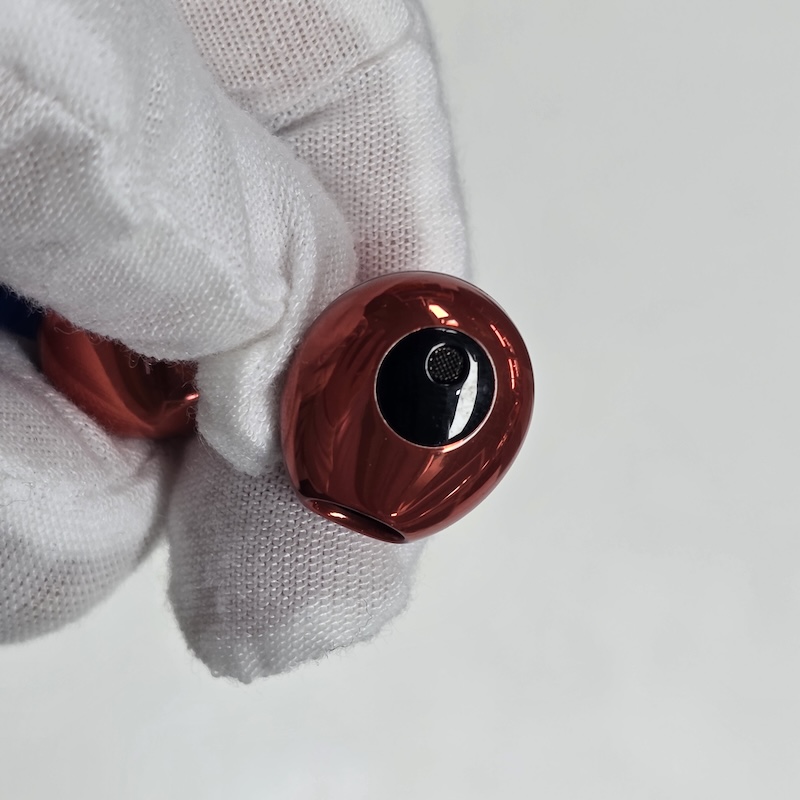 Samsung Wireless Earphones — Sensor Close-up