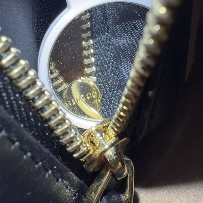 Gucci (グッチ) Sylvie — ファスナー(裏)