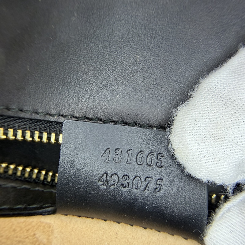 Gucci (グッチ) Sylvie — 型番