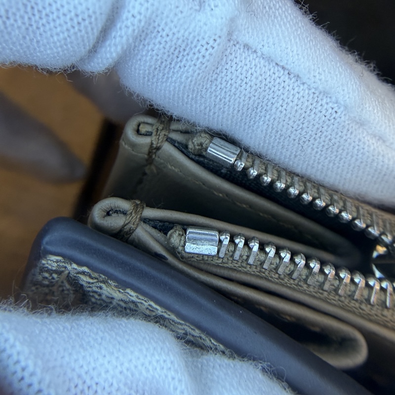 Gucci (グッチ) Dionysus Chain Wallet — 前後のファスナー端 (2)