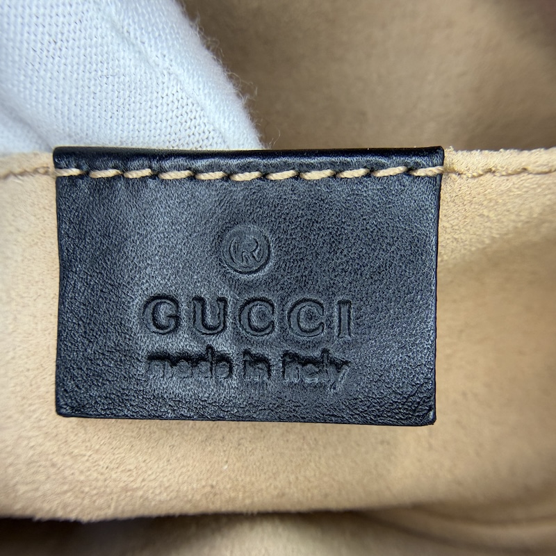 Gucci (グッチ) GG Marmont Belt Bag — 製造タグ