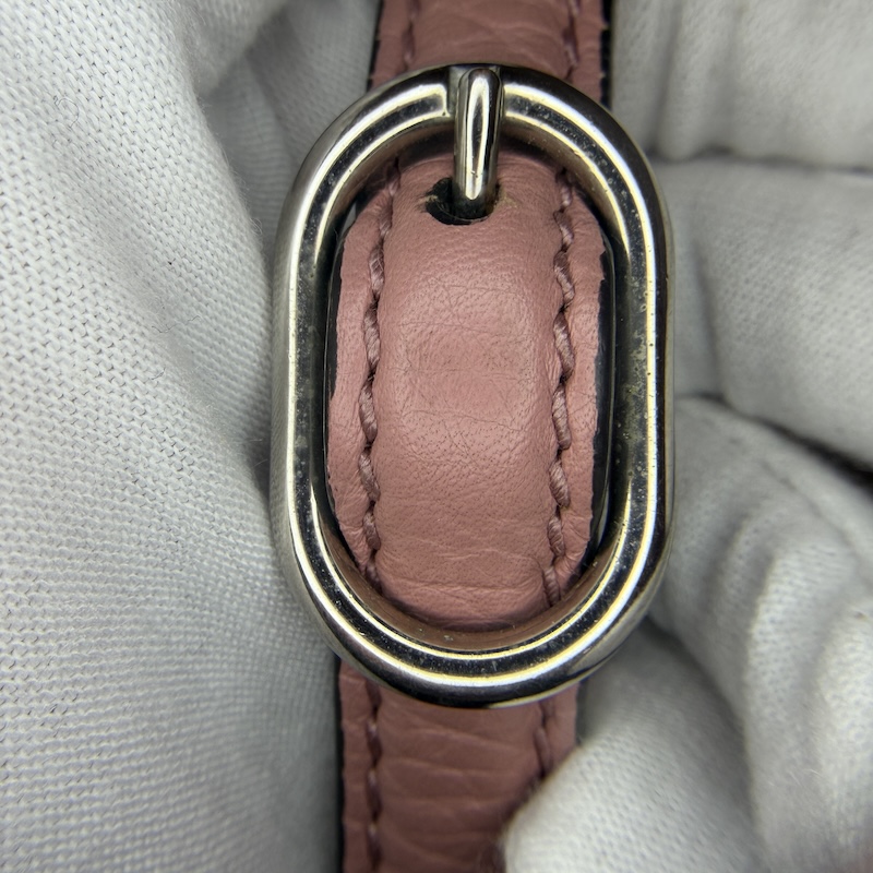 Gucci (グッチ) Bamboo Daily — ストラップ調節バックル