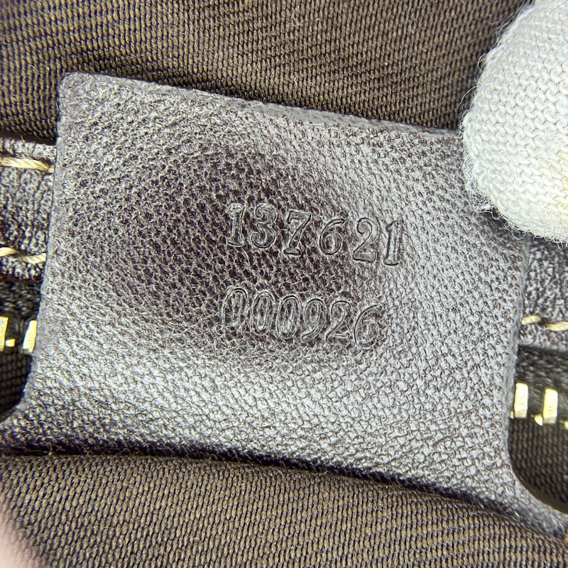 Gucci (グッチ) Pelham — 型番