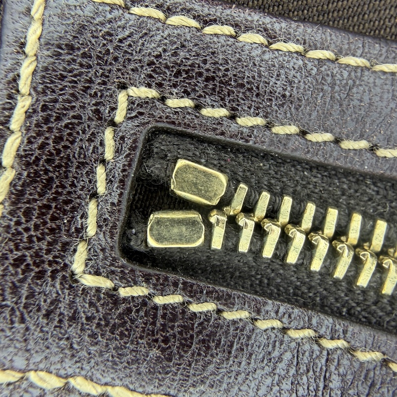 Gucci (グッチ) Pelham — 前後のファスナー端 (2)