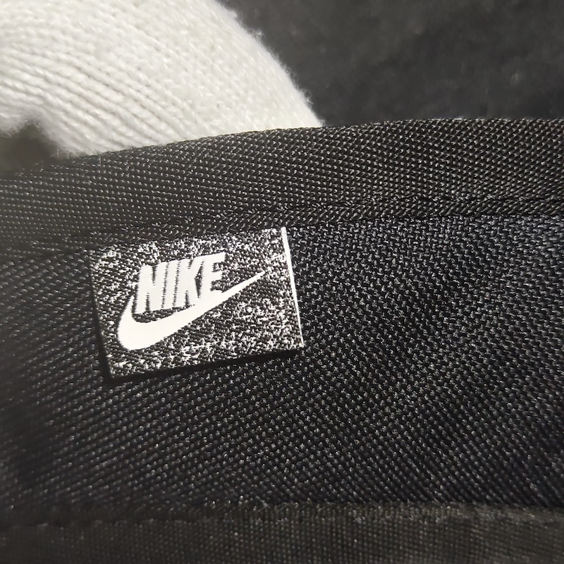 Nike Backpacks — Wyszywana metka z logo