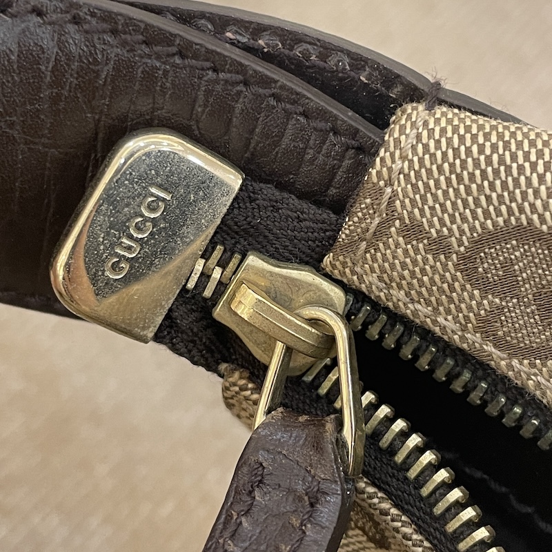 Gucci (グッチ) Horsebit Hobo — ファスナー(正面)