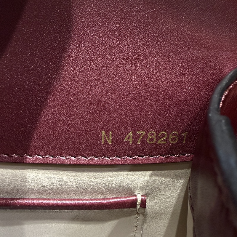 Valextra Handbags — Serial Code