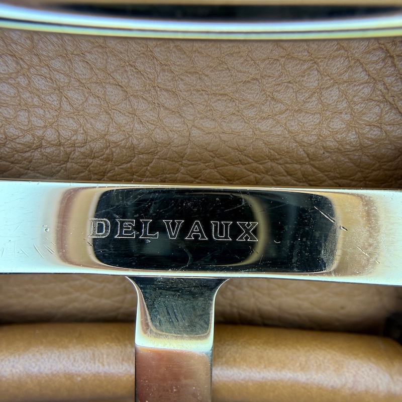 Delvaux (デルヴォー) Handbags — 錠前のクローズアップ