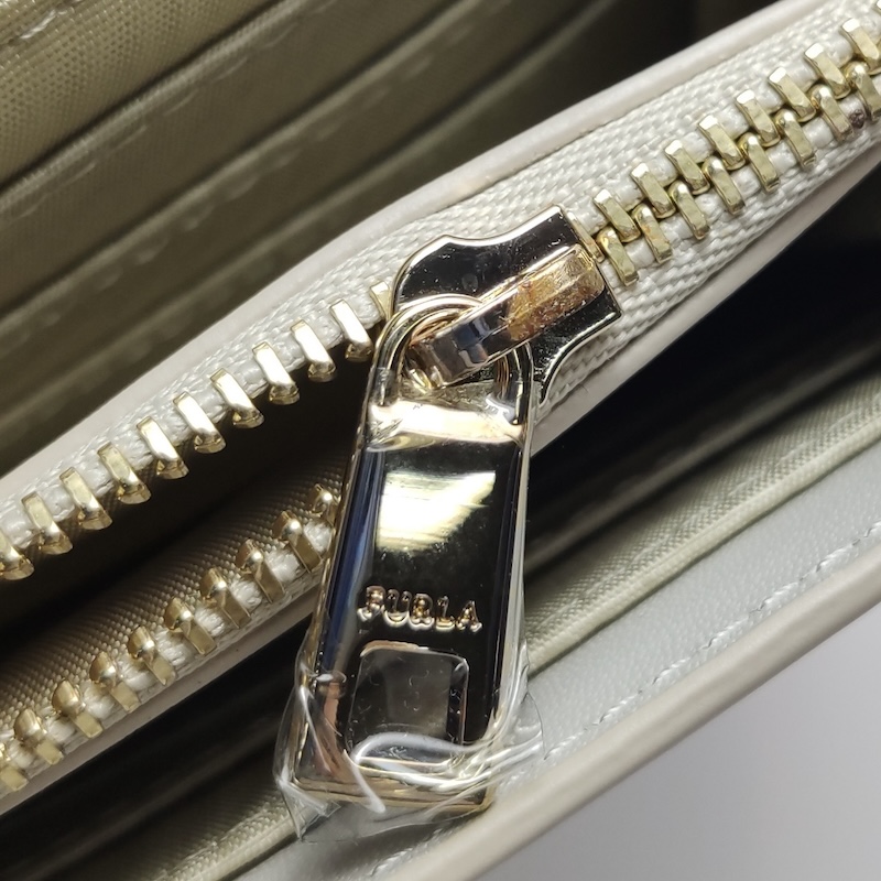 Furla Handbags — Zipper Puller (Front)